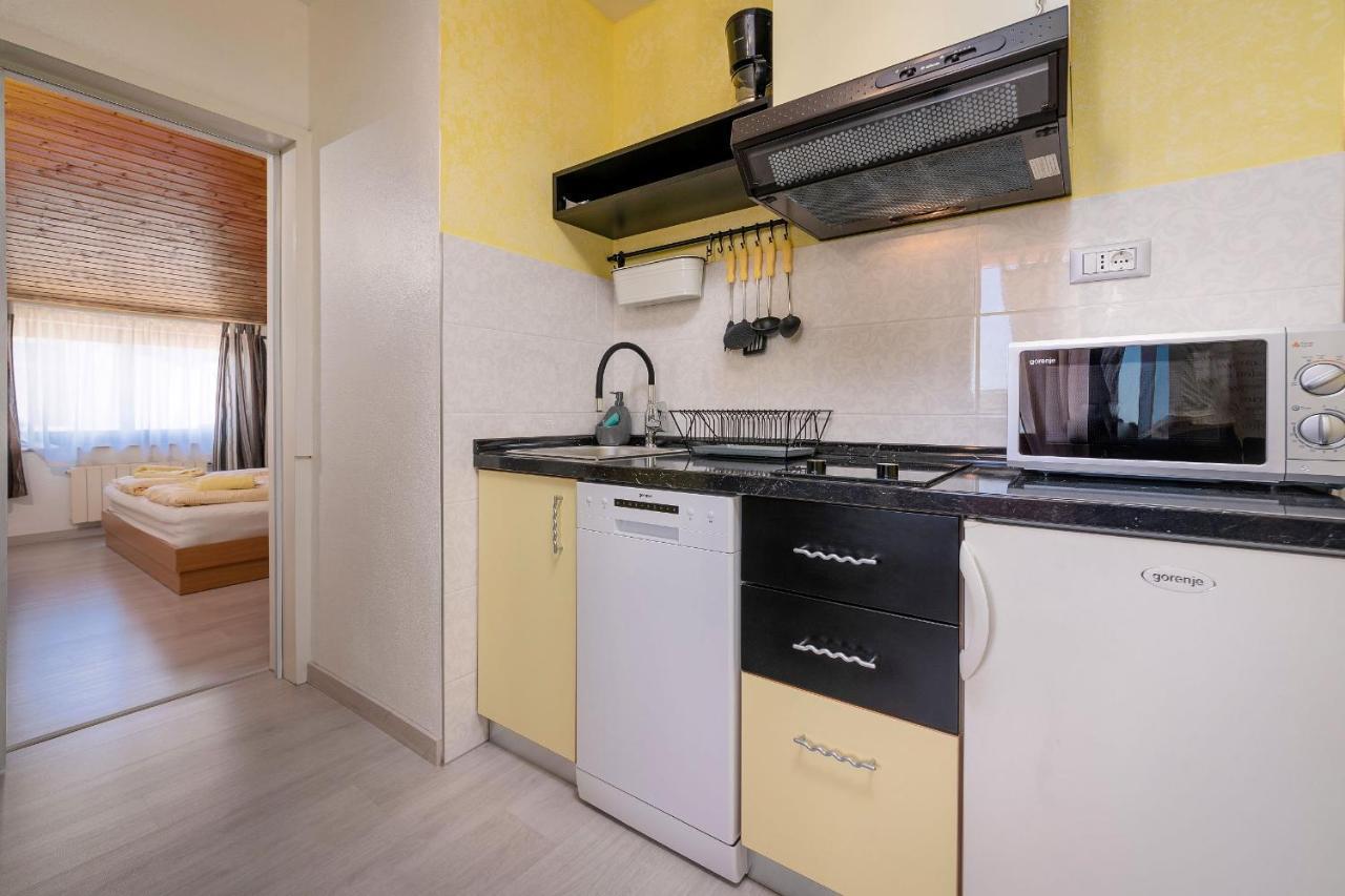 Apartments Miri فيرسار المظهر الخارجي الصورة