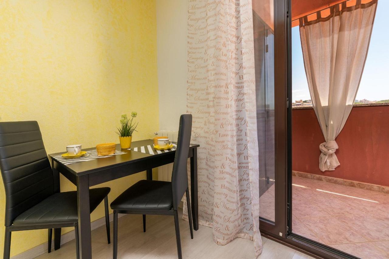 Apartments Miri فيرسار المظهر الخارجي الصورة